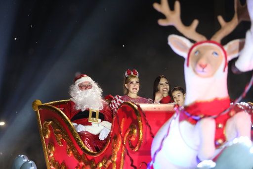 Adelanta Escobedo Navidad A Familias Con Desfile Y Show De Bely Y Beto Diario Digital 6282