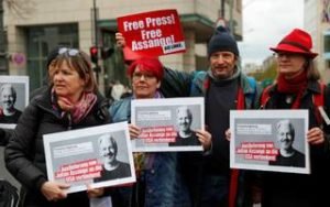 assange extradicion REUTERS