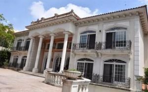 mansion-chino-lauralovera2