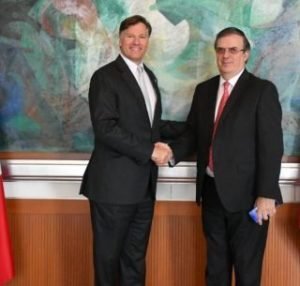Ebrard y embajador de USA