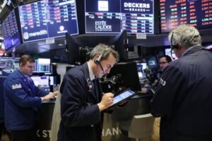 Dow Jones Industrials' Massive One Day Drop Of 4.6 Percent Rattles Markets Overseas