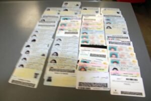 DOCUMENTOS FALSOS