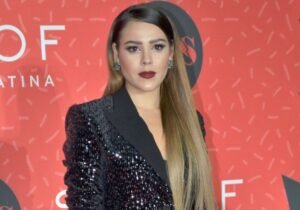 danna paola 6