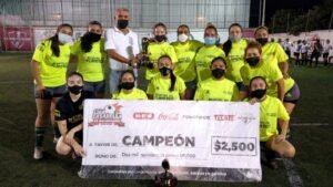 REGATAS DO FLAMENGO CAMPEONAS DE FUTBOL 7 NOCTURNO DE LA LIGA CASABELLA