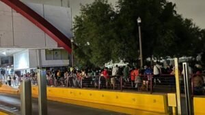 migrantes-intentan-cruzar-a-eeuu-desde-el-puente-nuevo-en-matamoros-tamaulipas