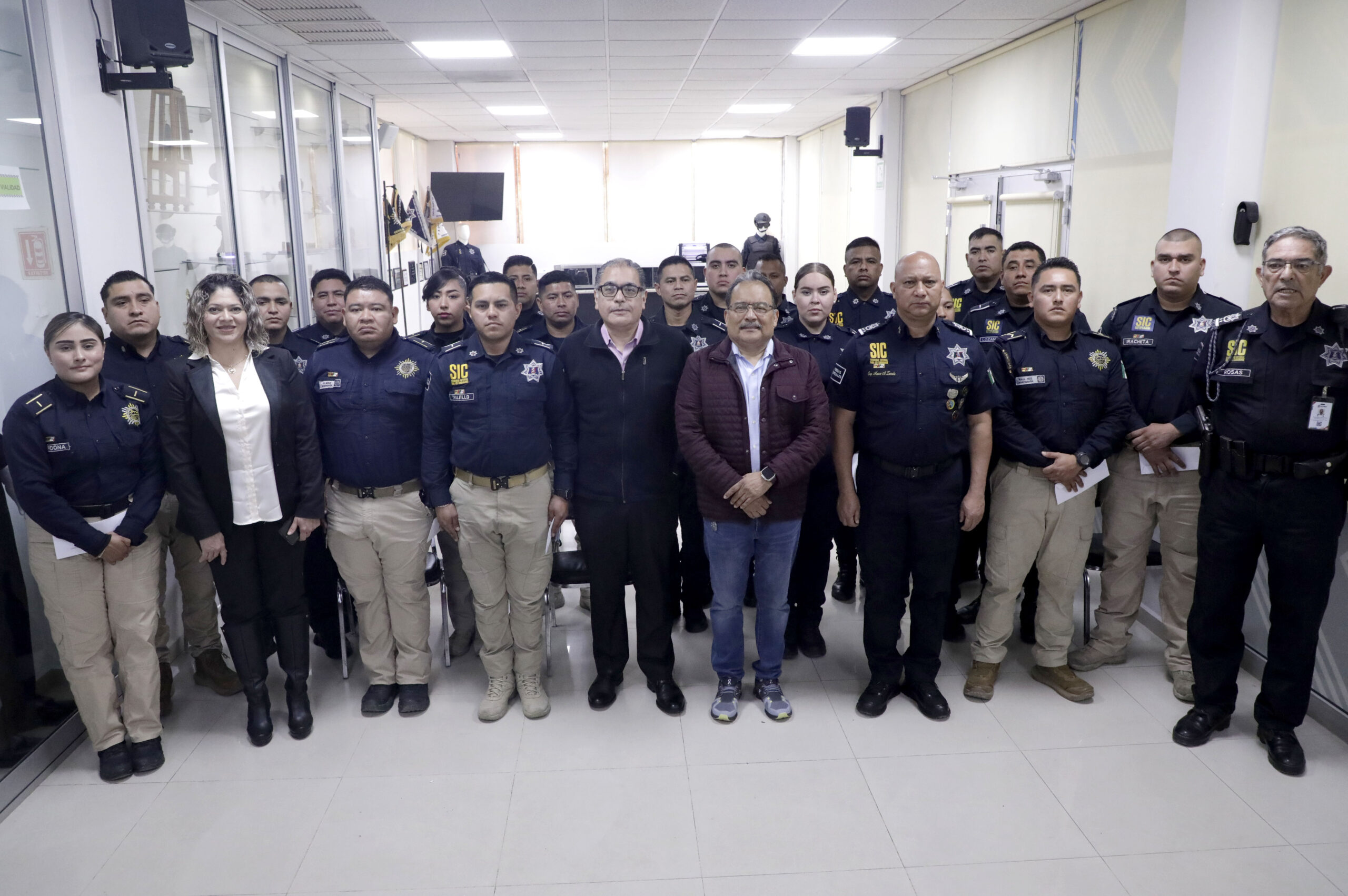 Reconoce Escobedo a policías por salvaguardar integridad de familias –  Diario Digital