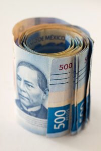 Dinero en pesos prestado