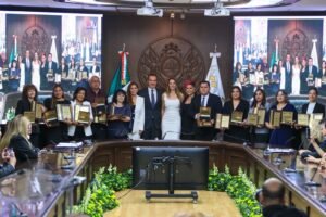 MÉRITO DOCENTE 3