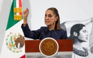 claudia-sheinbaum-maestros-cnte-educacion-eleccion-judicial-260525-1-720x450