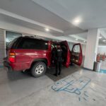 (Video) Policía de Monterrey escolta a vehículo a hospital