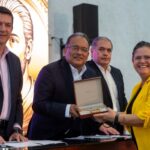 Reconoce Escobedo a transformadores norteños con Medalla Capitán José de Treviño