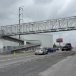 Nuevo puente peatonal en Ciénega de Flores promete dar seguridad a las familias