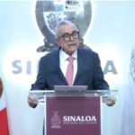 Pide licencia Rubén Rocha