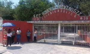 denuncian-intoxicacion-estudiantes-secundaria-medicamentos_8_0_1184_747